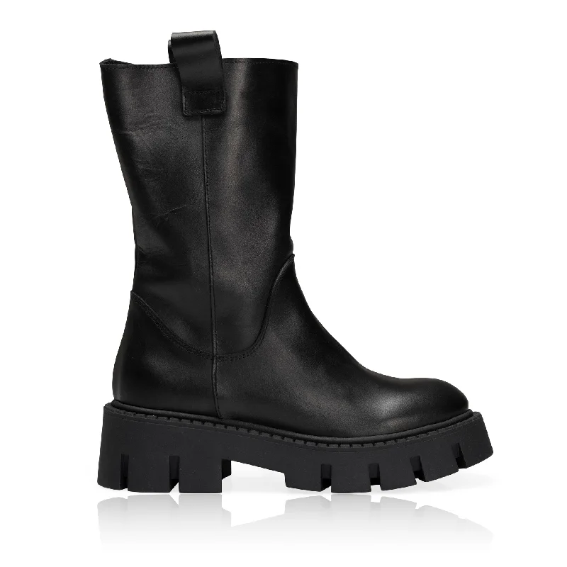 Zoe Black Pull On Boot